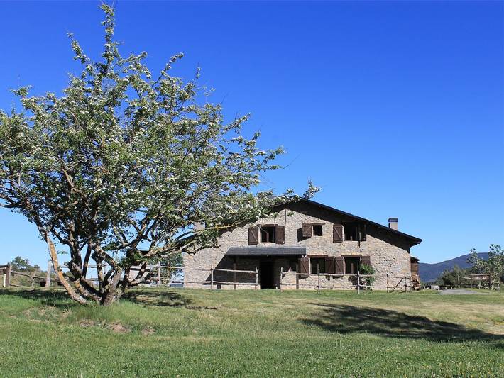 Casa rural para 7 personas, con jardín además de piscina y terraza - 1