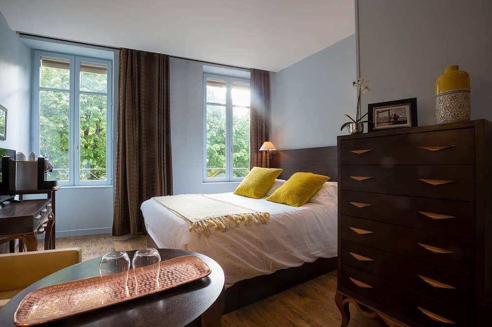 Doppelzimmer-Eigenes Badezimmer in Beaune, Beaune und Umgebung