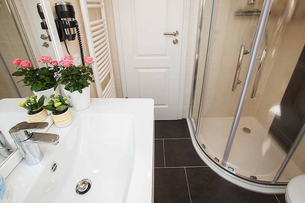 Entire apartment, Appartement Bocksberg - City-appartements Am Wall in Goslar, Harzvorland