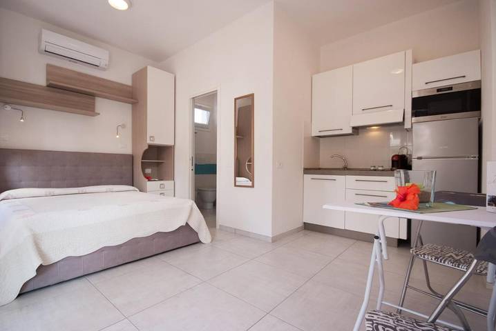 Hotel für 4 Personen, mit Balkon und Terrasse sowie Whirlpool und Garten in Sant'Andrea - 4