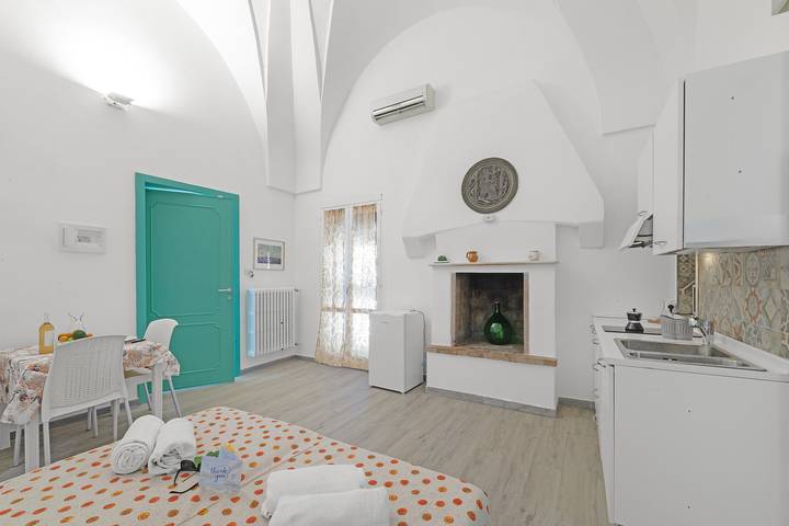 Appartement entier, Casa Miggiano 6 Br Apartment in Town in Cerfignano, Santa Cesarea Terme
