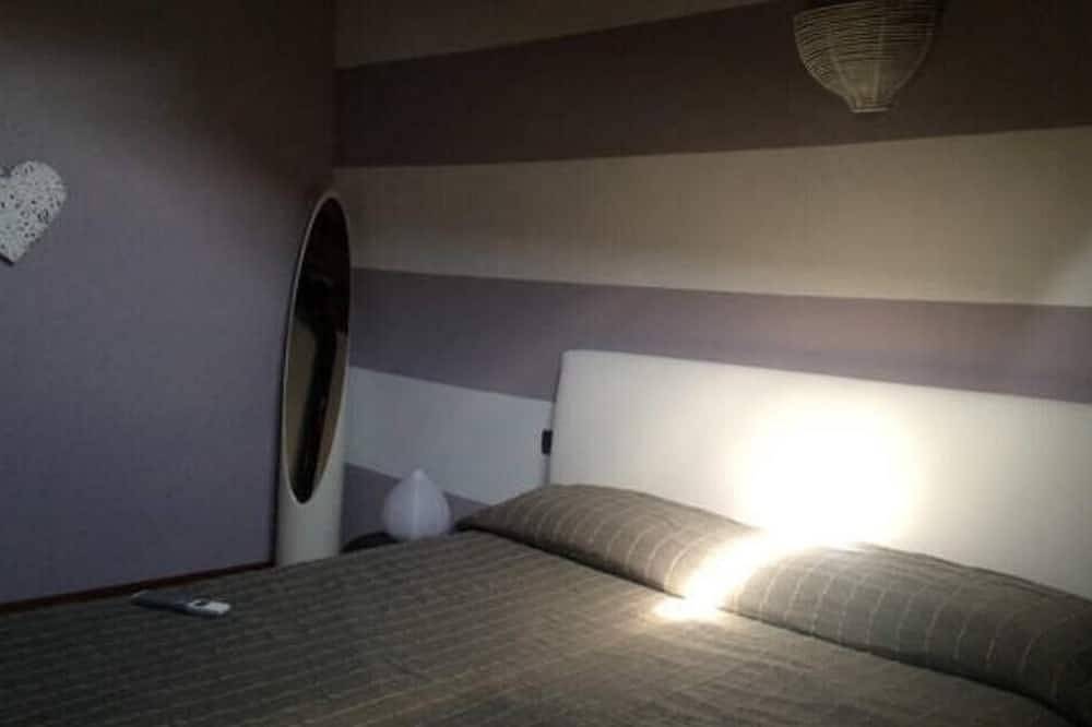 Entire apartment, Bergamo Town elegant apartment near airport in Bergamo, Bergamo Province