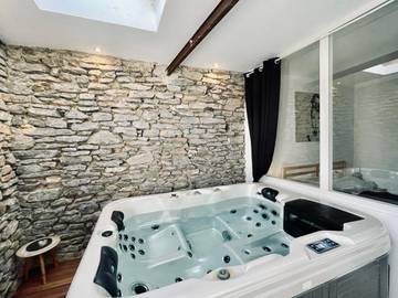 Gîte pour 4 personnes, avec vue et terrasse à Conques-sur-Orbiel