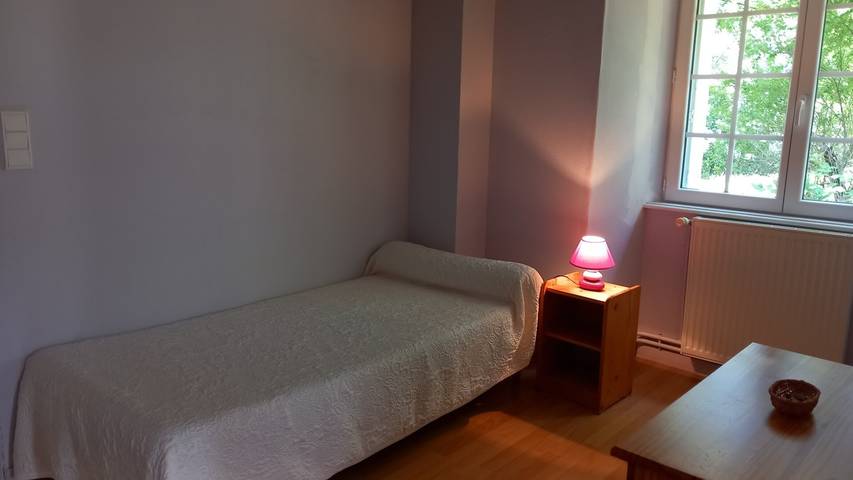 Chambre d’hôte pour 3 personnes, avec Jardin dans le Cantal - 3