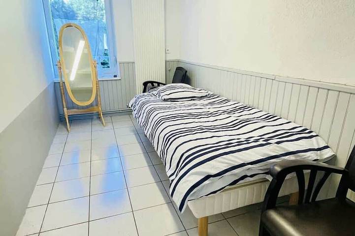 Gîte pour 3 personnes, avec Balcon ainsi que Terrasse et Jardin dans Bains-les-Bains - 4