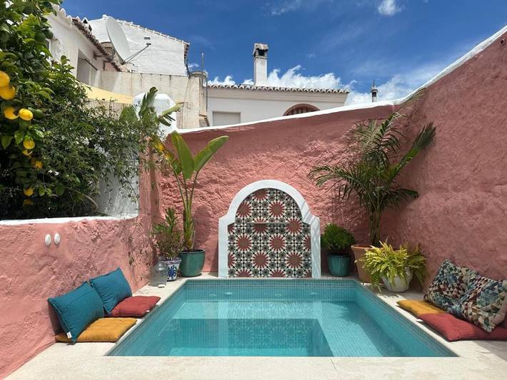 Ferienhaus für 5 Personen, mit Balkon und Whirlpool sowie Terrasse und Garten