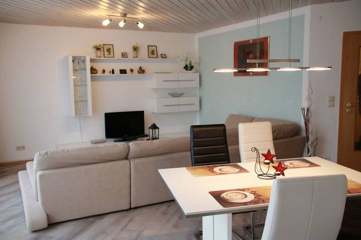 Ferienwohnung für 4 Personen, mit Balkon in Hilzingen - 3