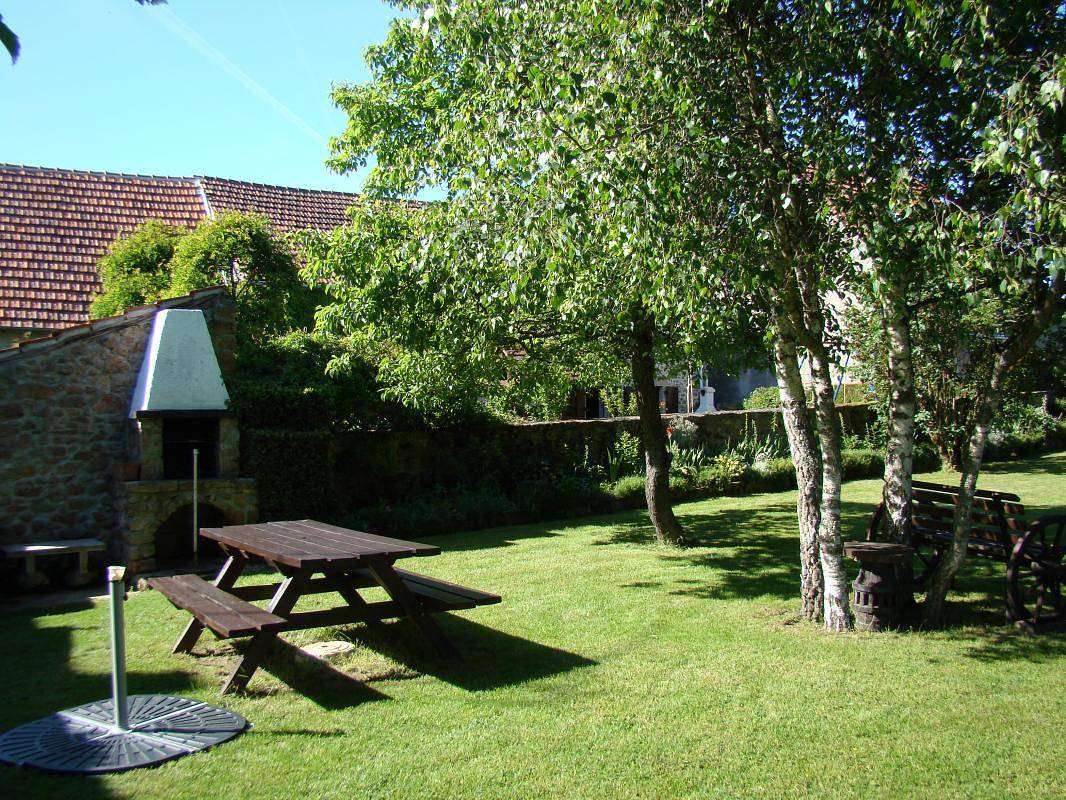 Les Rebras in Saint-Sulpice-les-Feuilles, Région de Bellac