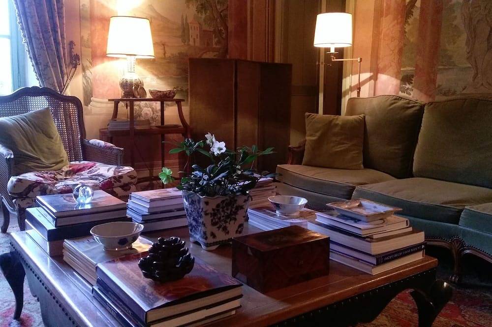 B&B Les Contreforts : An elegant stopover near Bordeaux ... in Pondaurat, Région de Langon