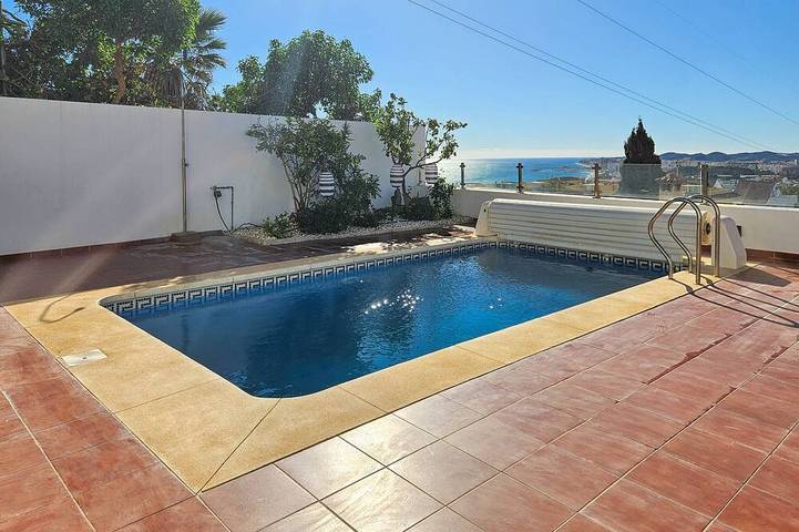 Villa for 8 people, with terrace and yard in Fuengirola