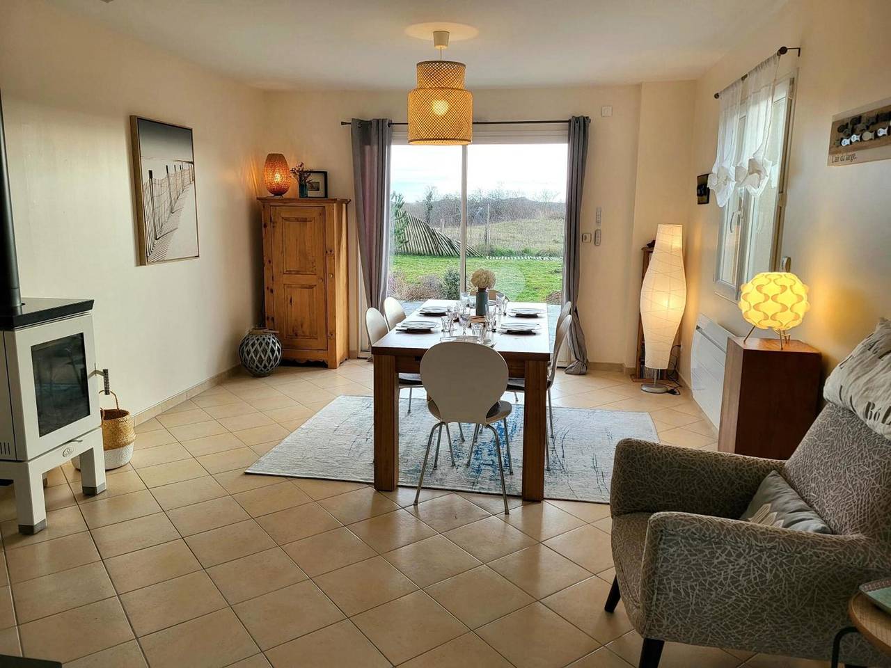 Villa "Des Havres" with Private Terrace, Garden, and Wi-Fi in Saint-Germain-sur-Ay, Coutances
