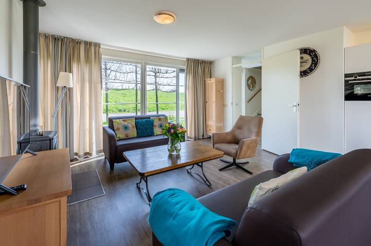 Villa für 6 Personen, mit Balkon/Terrasse und Seeblick sowie Terrasse in den Niederlande - 4