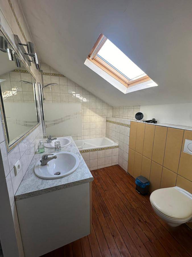 Gîte pour 3 personnes, avec piscine et jardin à Melun - 3