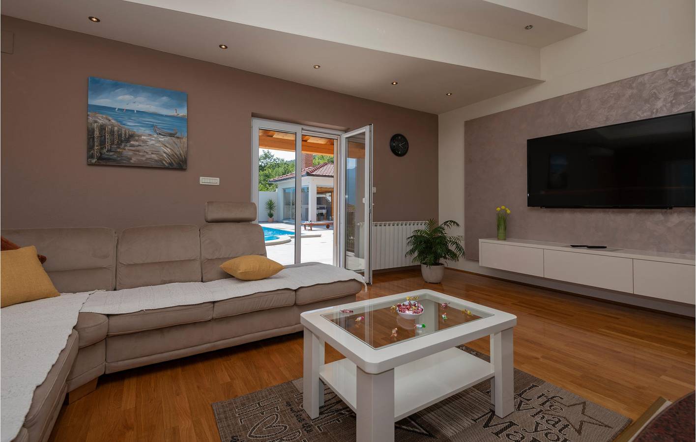 Moderne 2-Zimmer-Wohnung mit Pool, Terrasse und Garage in Vrgorac in Makarska Riviera