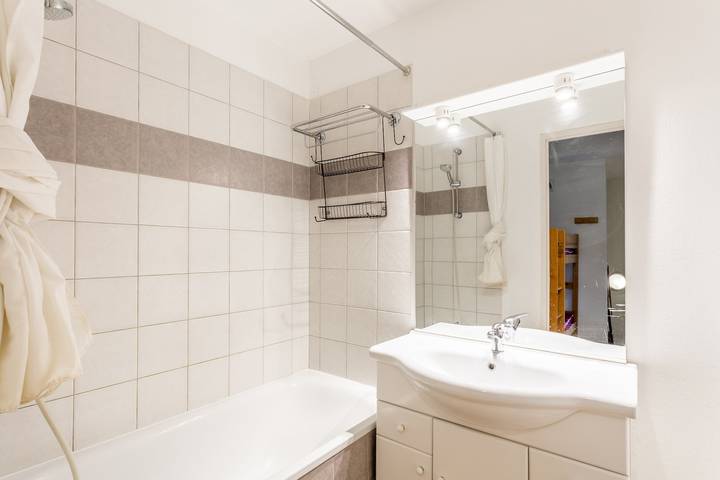 Gîte pour 10 personnes, avec Balcon ainsi que Jacuzzi et Piscine à Les Orres - 4
