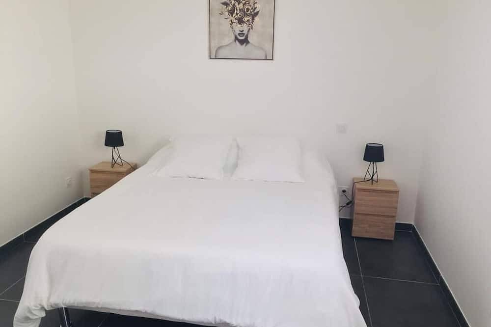 Appartement entier, T3 Avec Terrasse + Piscine in Caveirac, Région de Nîmes