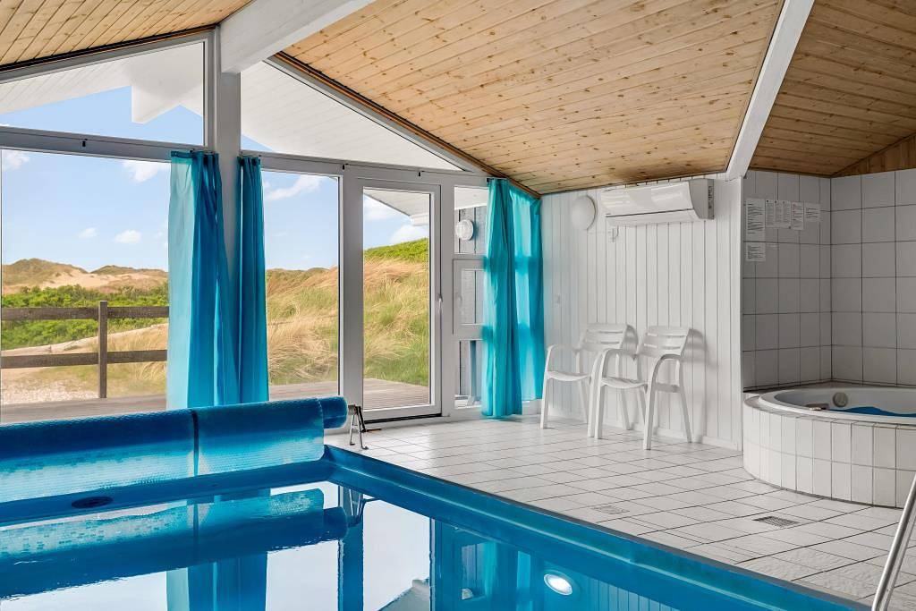 Wunderschönes Ferienhaus in Meeresnähe mit Pool, Sauna und herrlicher Natur in Ringkøbing, Holmsland Klit