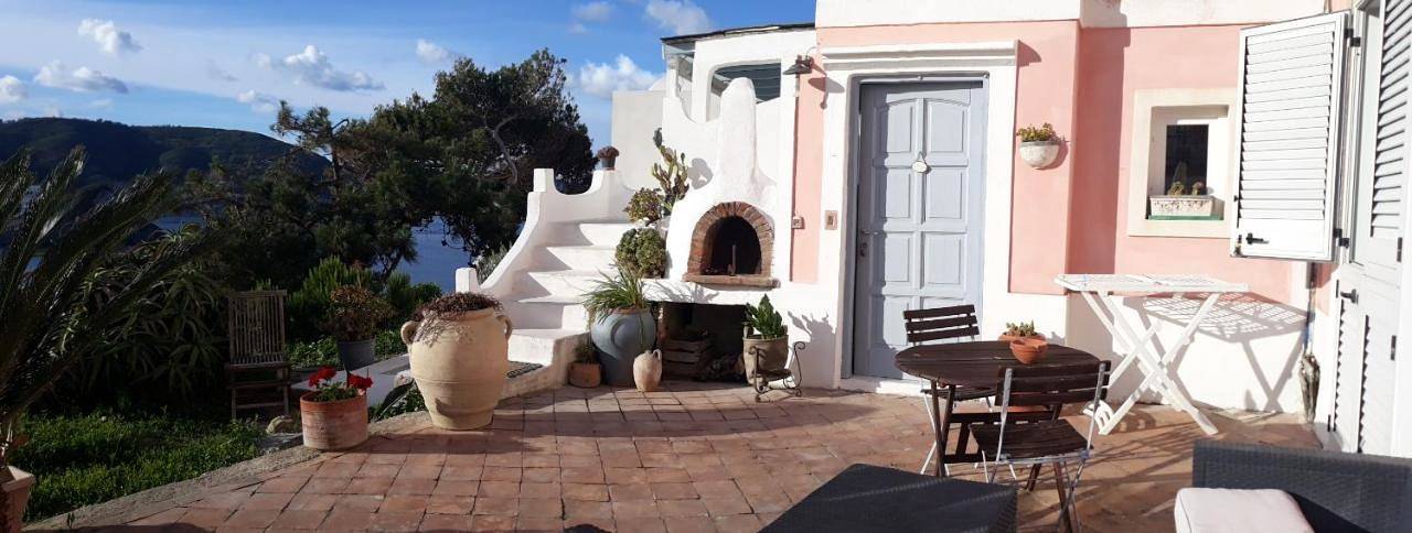 Triple Room with Sea View in La parata, Ponza