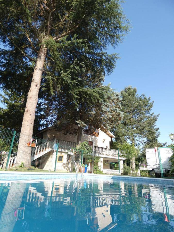 Hotel para 3 personas, con vistas además de piscina y jardín, Se admiten mascotas en Castilla y León - 2