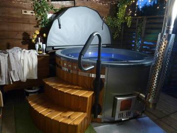Gîte pour 3 personnes, avec jardin ainsi que vue et sauna à Nassogne