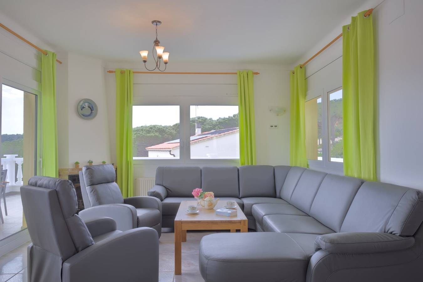 Haus Girasol in l'Escala, Oberampurien