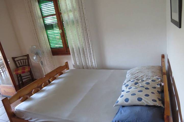 Location de vacances pour 6 personnes, avec jardin dans Selianitika - 2