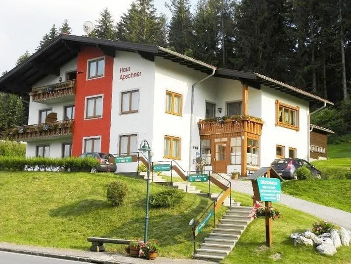 Gästehaus für 2 Personen, mit Ausblick und Garten sowie Terrasse - 1