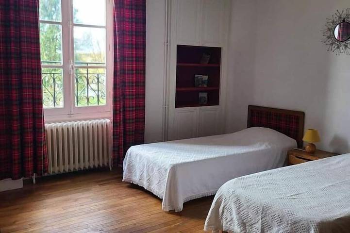 Location de vacances pour 8 personnes, avec jardin à Valdivienne - 3