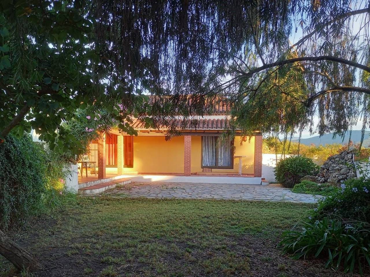 Appartement entier, Appartement in San Pablo De Buceite mit Kleinem Garten in San Pablo de Buceite, Jimena de la Frontera