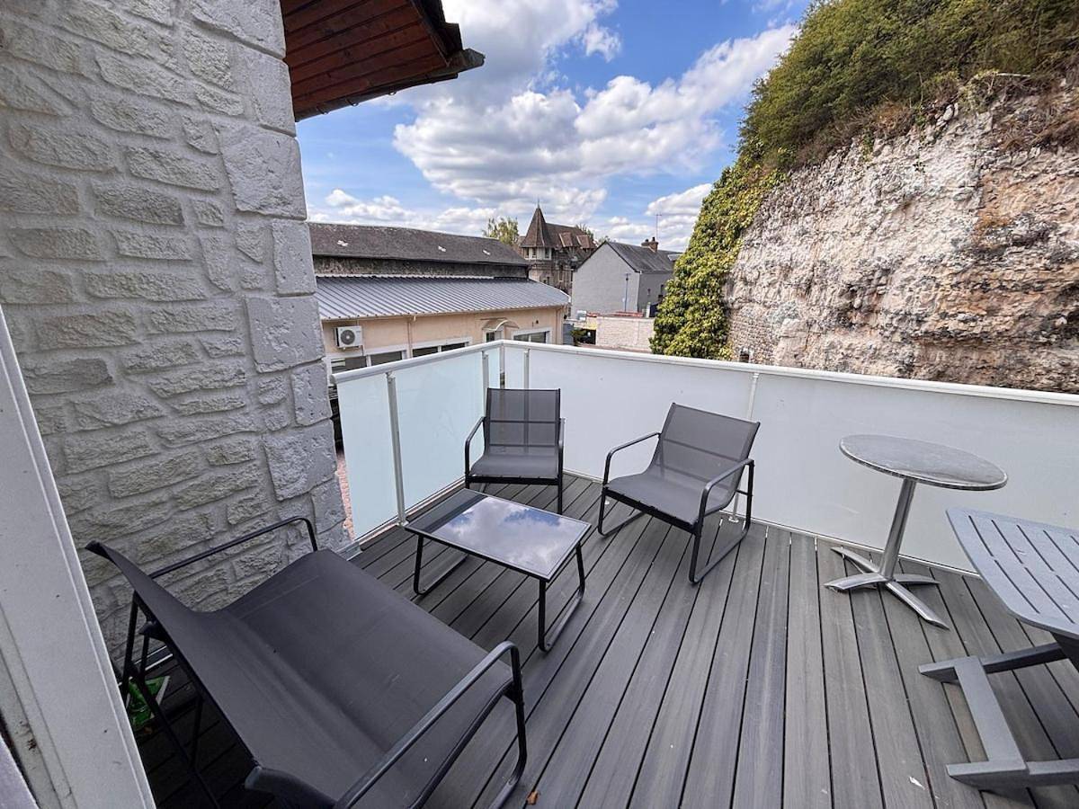 Appartement entier, Apartment with Jacuzzi 5 minutes from Rouen in Belbeuf, Région de Rouen