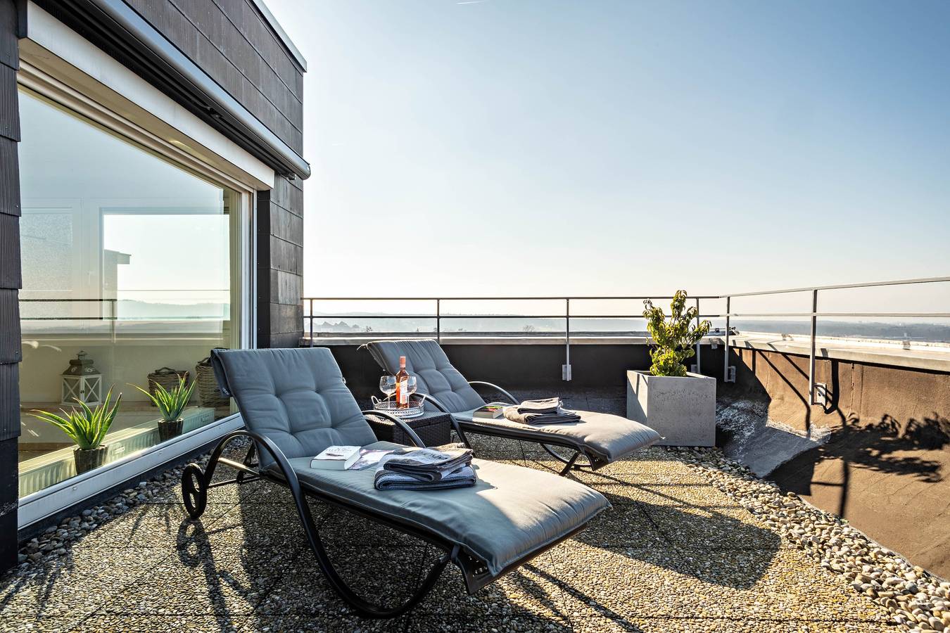 Apartamento entero, Ático de 1 habitación con terraza, vistas al lago, montaña y entorno natural in Tettnang, Region Bodensee-Oberschwaben