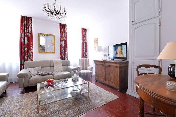 Gîte pour 6 personnes, avec Balcon ainsi que Jacuzzi et Jardin