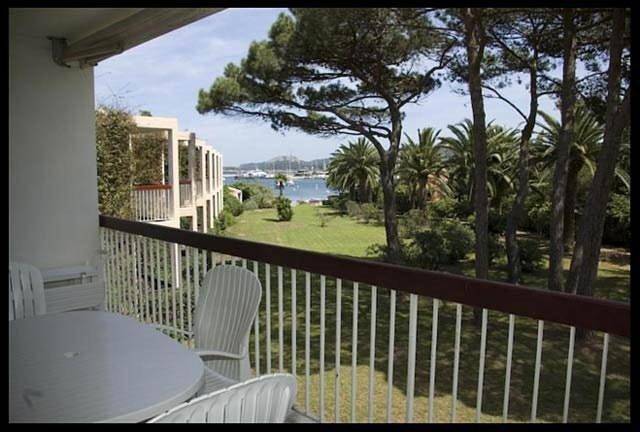 Location de vacances pour 6 personnes dans Porquerolles