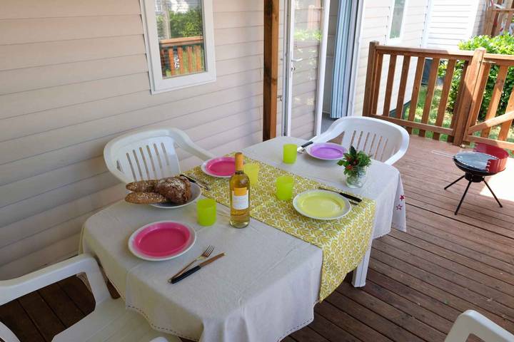 Mobilehome with air conditioning, terrace and pool  in Torre Santa Sabina, Carovigno