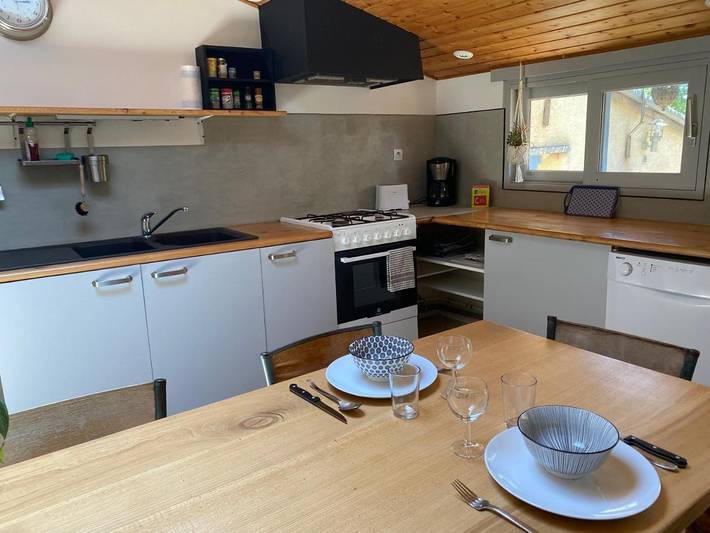 Gîte pour 6 personnes, avec jardin et terrasse à Puy-Saint-Martin - 2