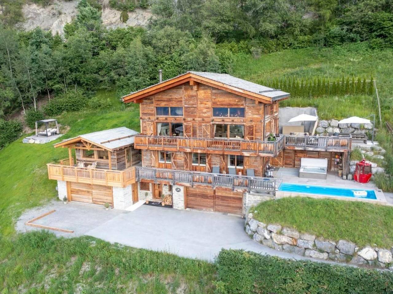 Chalet V mit Lift und Pool in Villy VS, Riddes