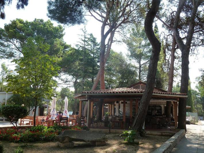 Ferienpark für 5 Personen, mit Terrasse, mit Haustier in Pula - 3