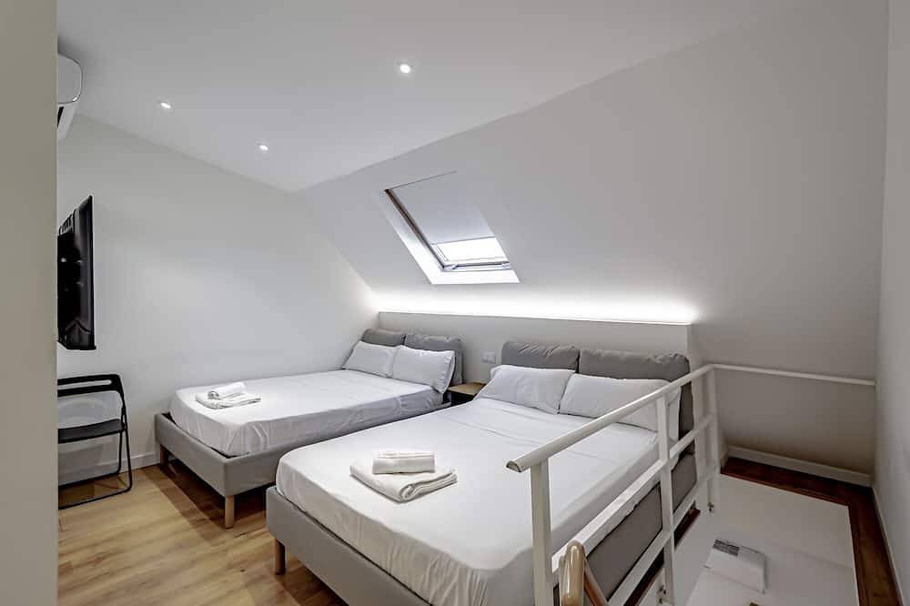 Entire apartment, Luxury Duplex Feria de Madrid 6 people 211 in Madrid, Madrid Province