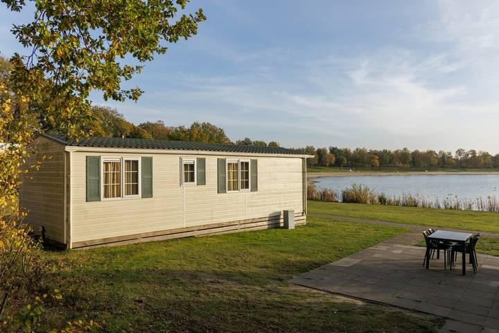 Chalet für 4 Personen, mit Pool und Terrasse sowie Balkon/Terrasse und Sauna - 1