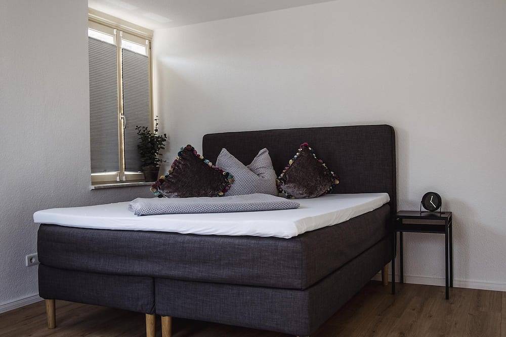 Central apartment with Netflix and box-spring bed We 50 in Magdeburg, Elbe-Börde-Heide