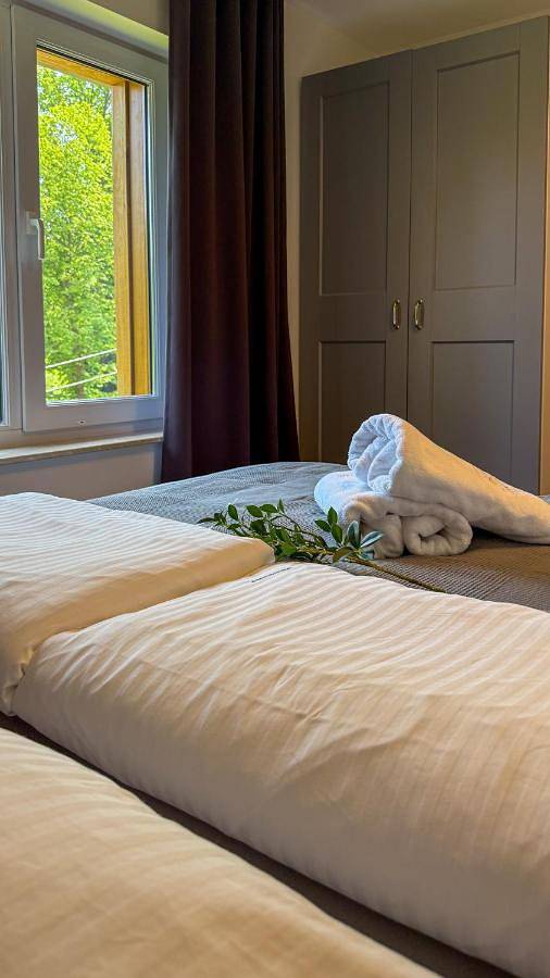 Ferienwohnung für 4 Personen, mit Ausblick und Seeblick sowie Garten - 1