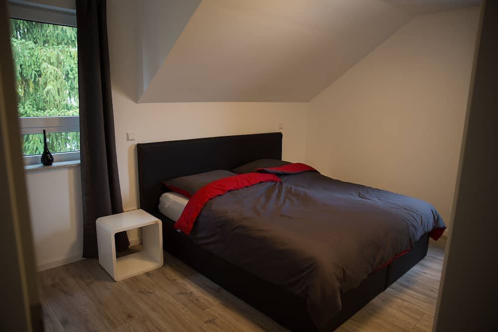 Ganze Wohnung, Moderne Neubau-Wohnung mit 35qm Dachterrasse + Kamin in Trossingen, Mittlerer Schwarzwald