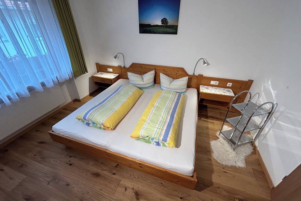 Ganze Wohnung, Großzügige, einladende Fewo bei Füssen im Allgäu, Nähe Schloss Neuschwanstein, in Hopferau, Bayerisch Schwaben