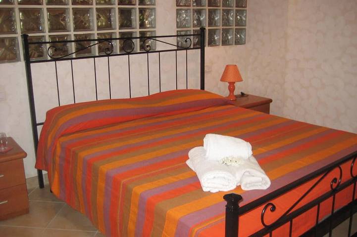 Ganze Wohnung, Cri apartment in Ostia, near the pine forest and a stone's throw from the sea. in Ostia, Rom