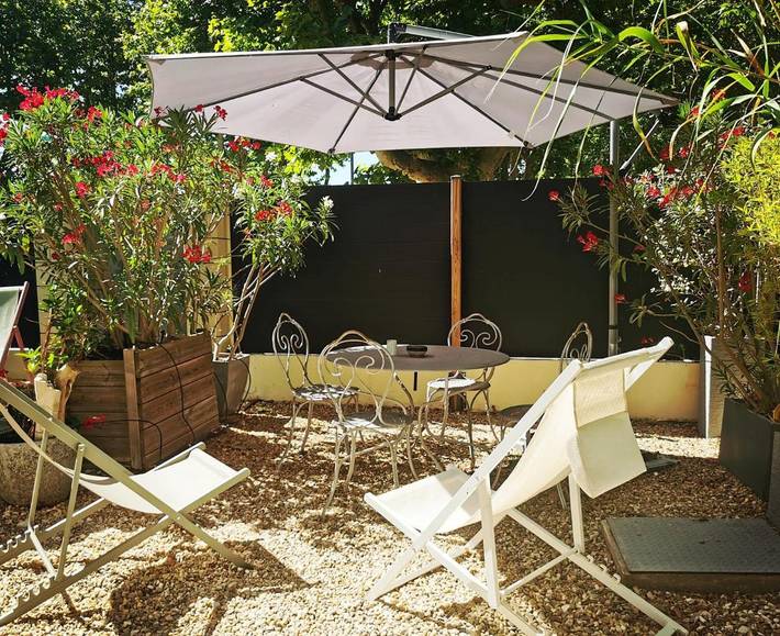 Gîte pour 2 personnes, avec terrasse dans Salin-de-Giraud