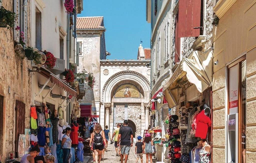 Apartment with Balcony in Poreč, Grad Poreč