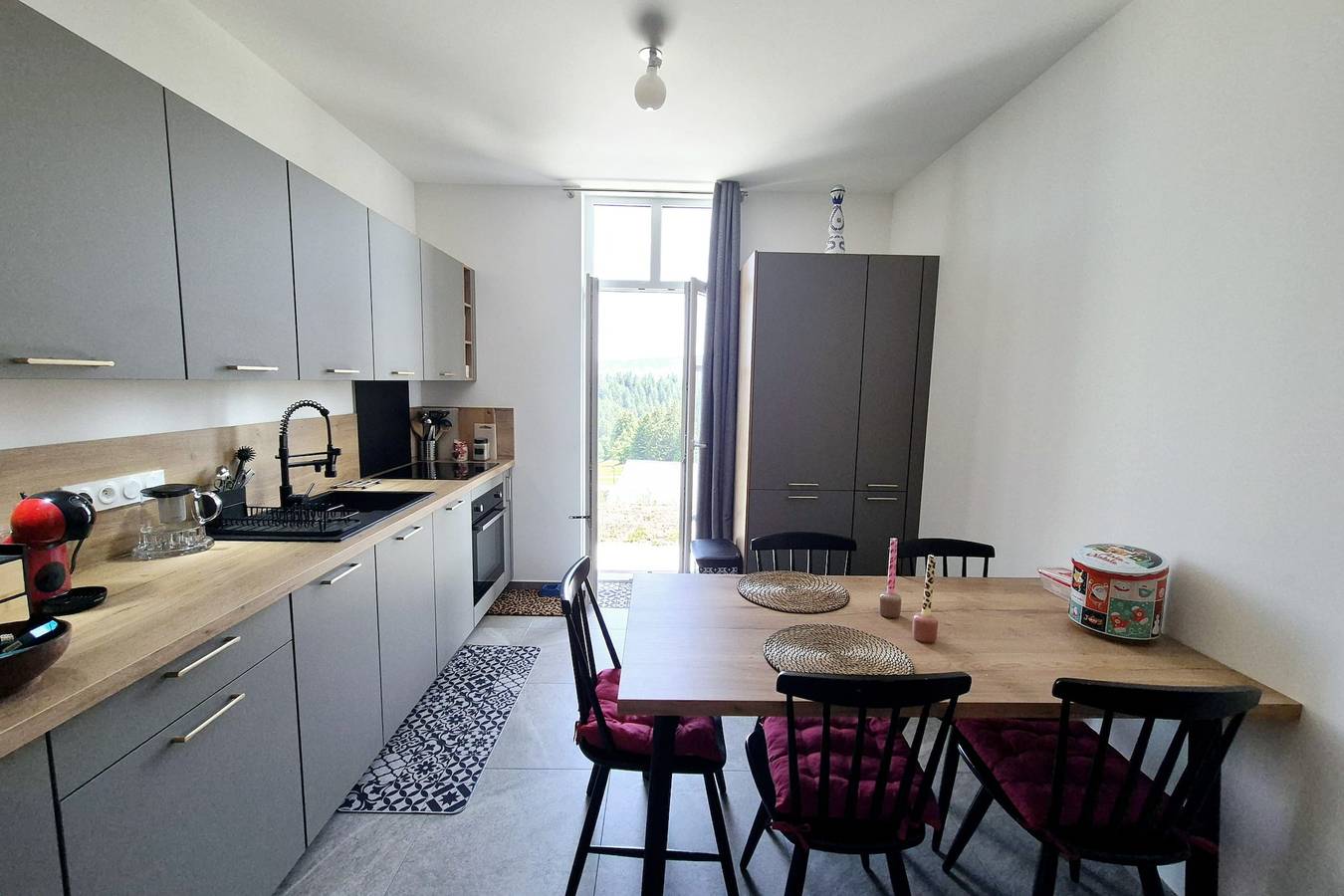 Appartement entier, Charmant appartement moderne au pied des pistes – Le Revard in Le Revard, Les Déserts