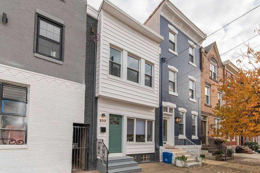 Big 3Br Near *Art Museum*- Family Game Room+ Patio in Philadelphia, Philadelphia County