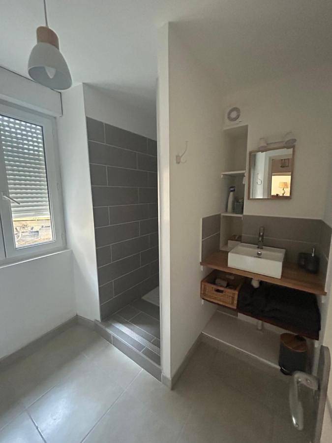 Gîte pour 4 personnes, avec jardin et vue ainsi que piscine et terrasse à Beauregard-Baret - 2