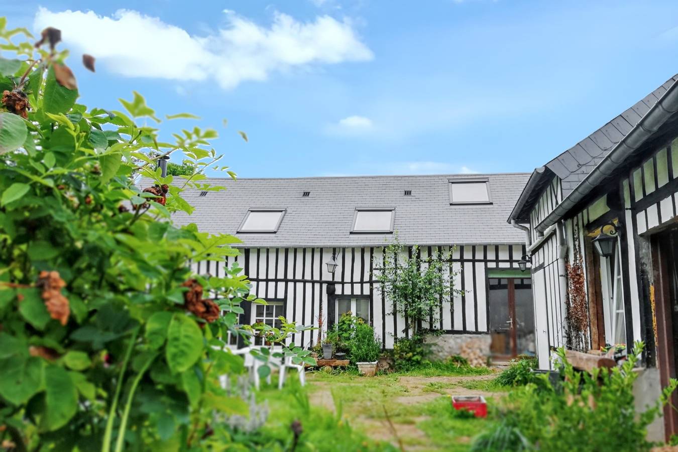 Maison rustique charmante à Sassetot-le-Mauconduit, jardin. in Sassetot-le-Mauconduit, Région du Havre